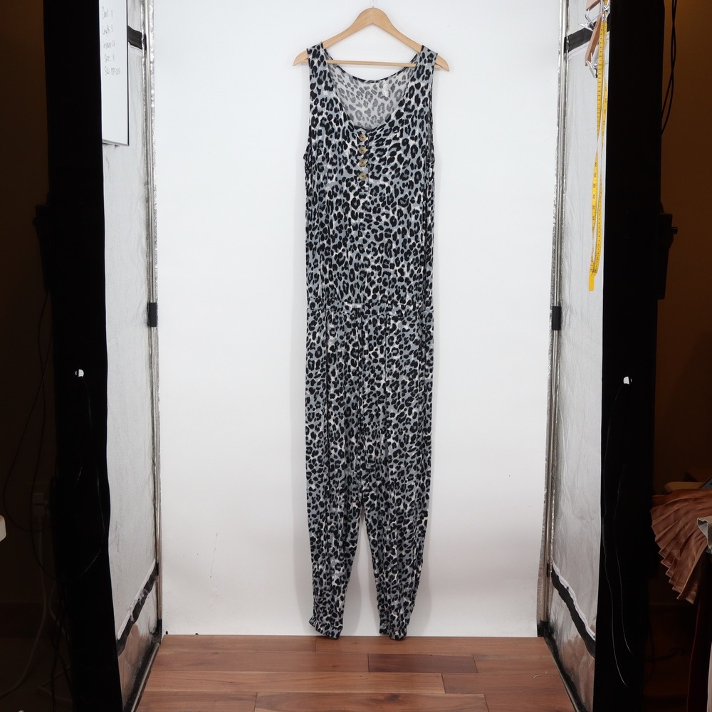 ANA Jumpsuit Womens M Grey Leopard Print Button-Down Good
